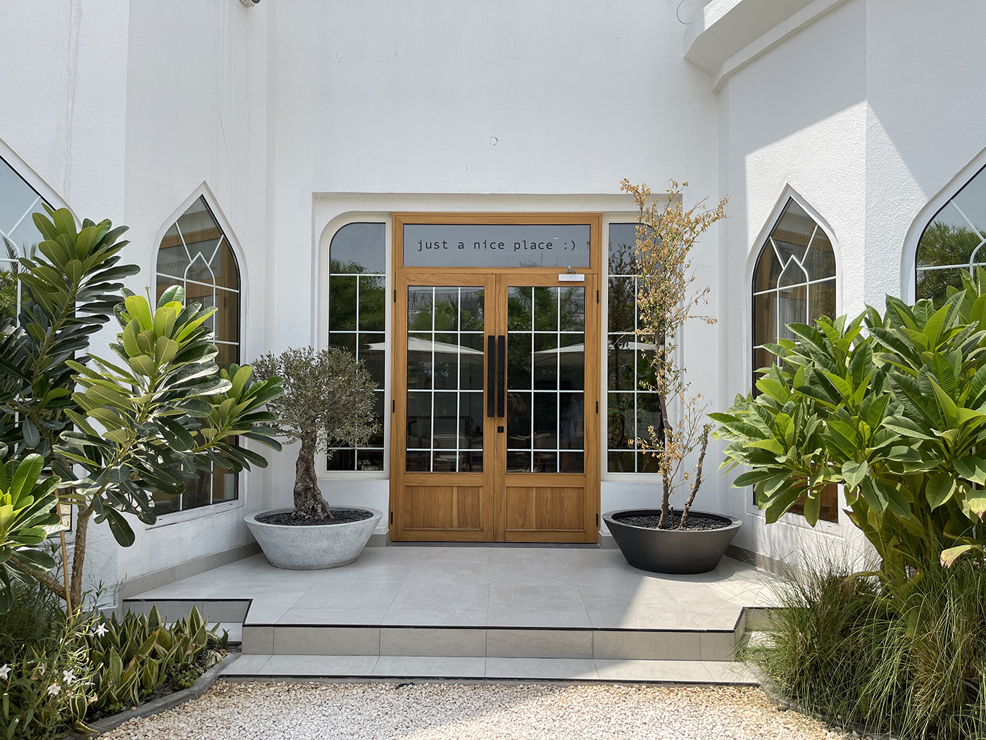 Paus, Umm Suqeim, Dubai