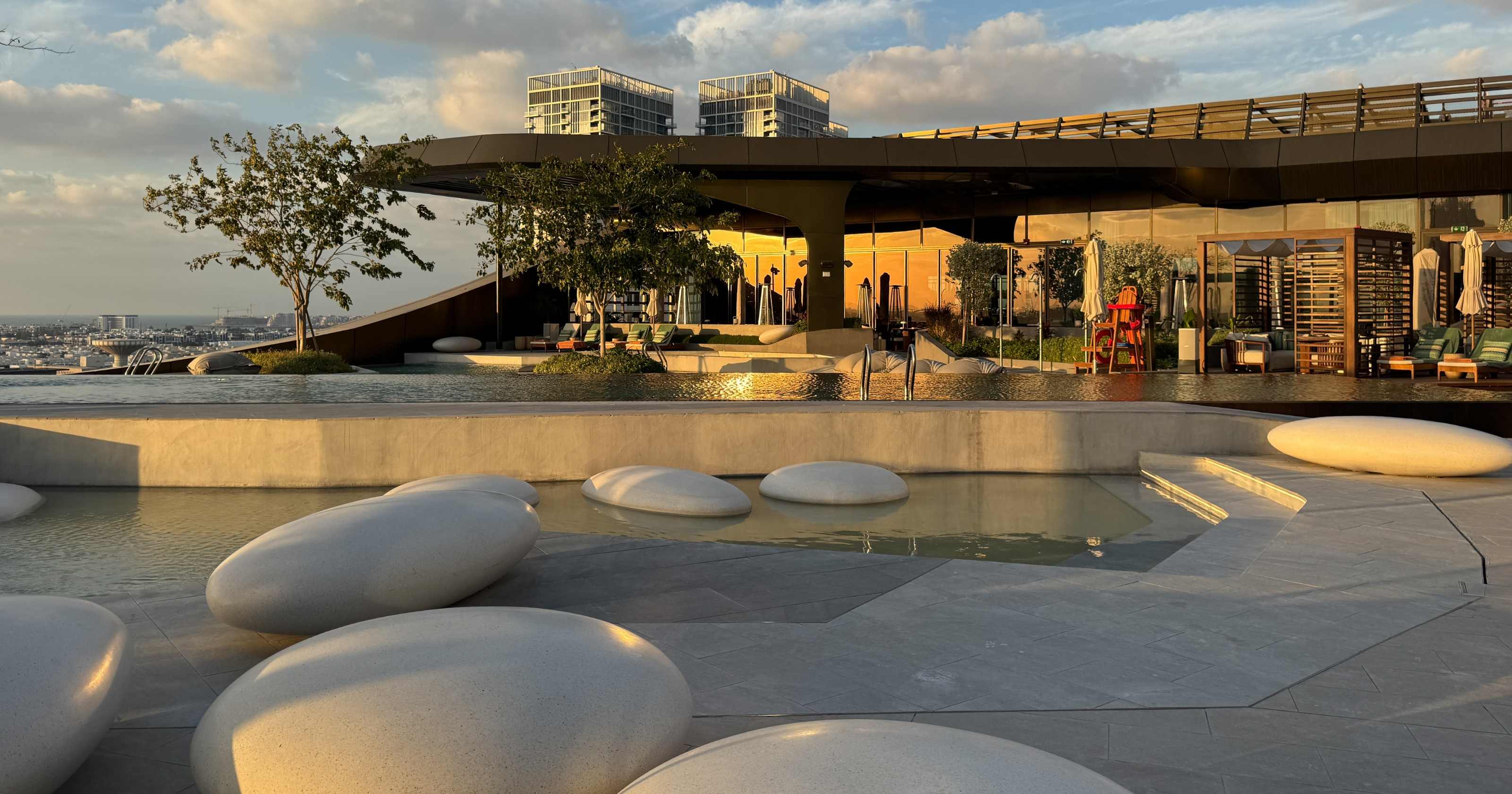 Iftar at Noia by The Pool, Mandarin Oriental Downtown