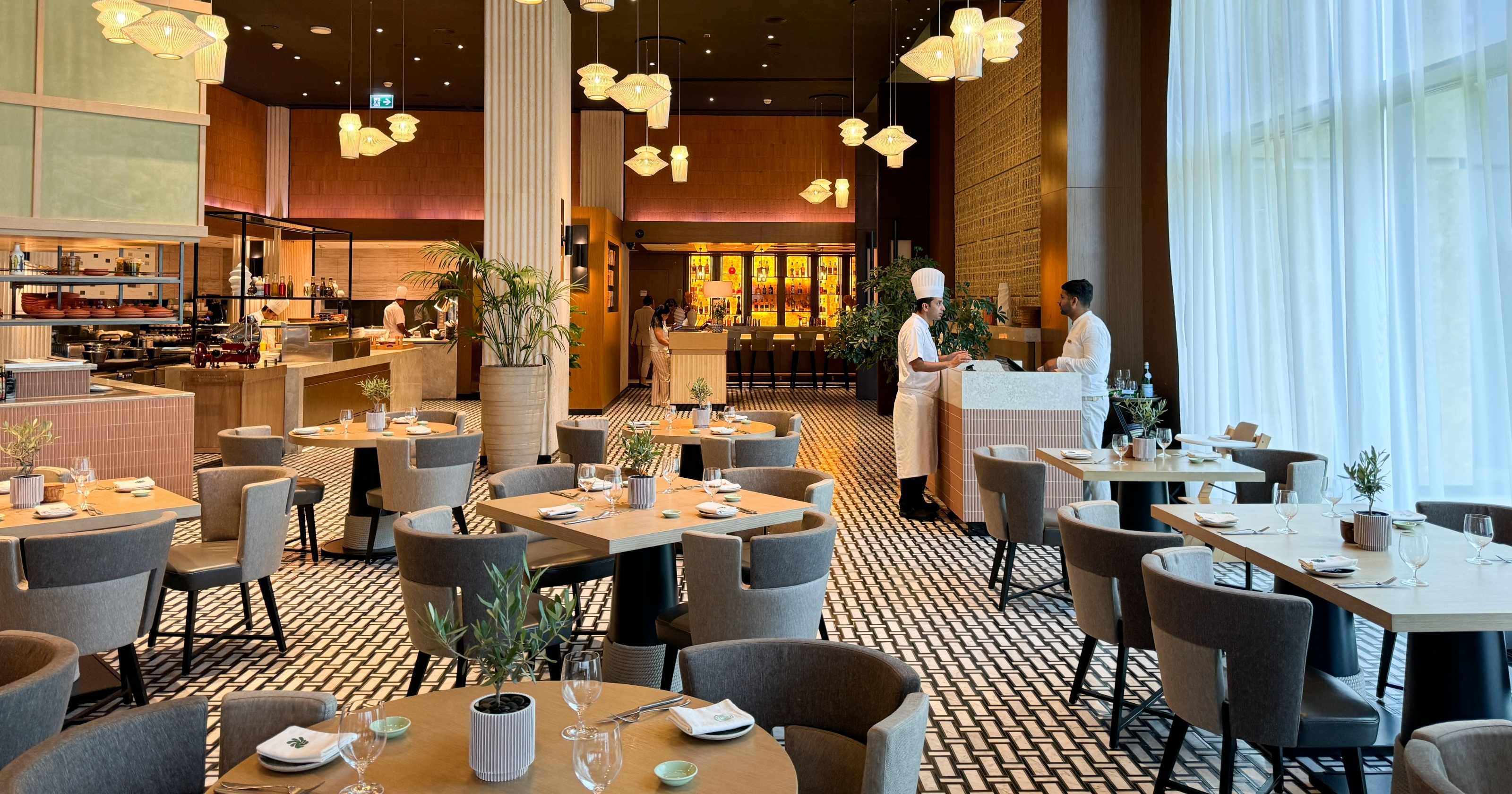 Iftar at Alizée, Banyan Tree Bluewaters Island