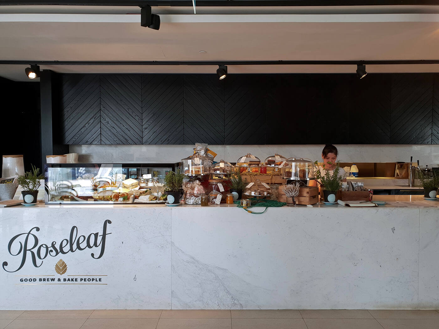 Roseleaf Cafe Emirates Golf Club: Healthy breakfast spot near Nakheel Metro