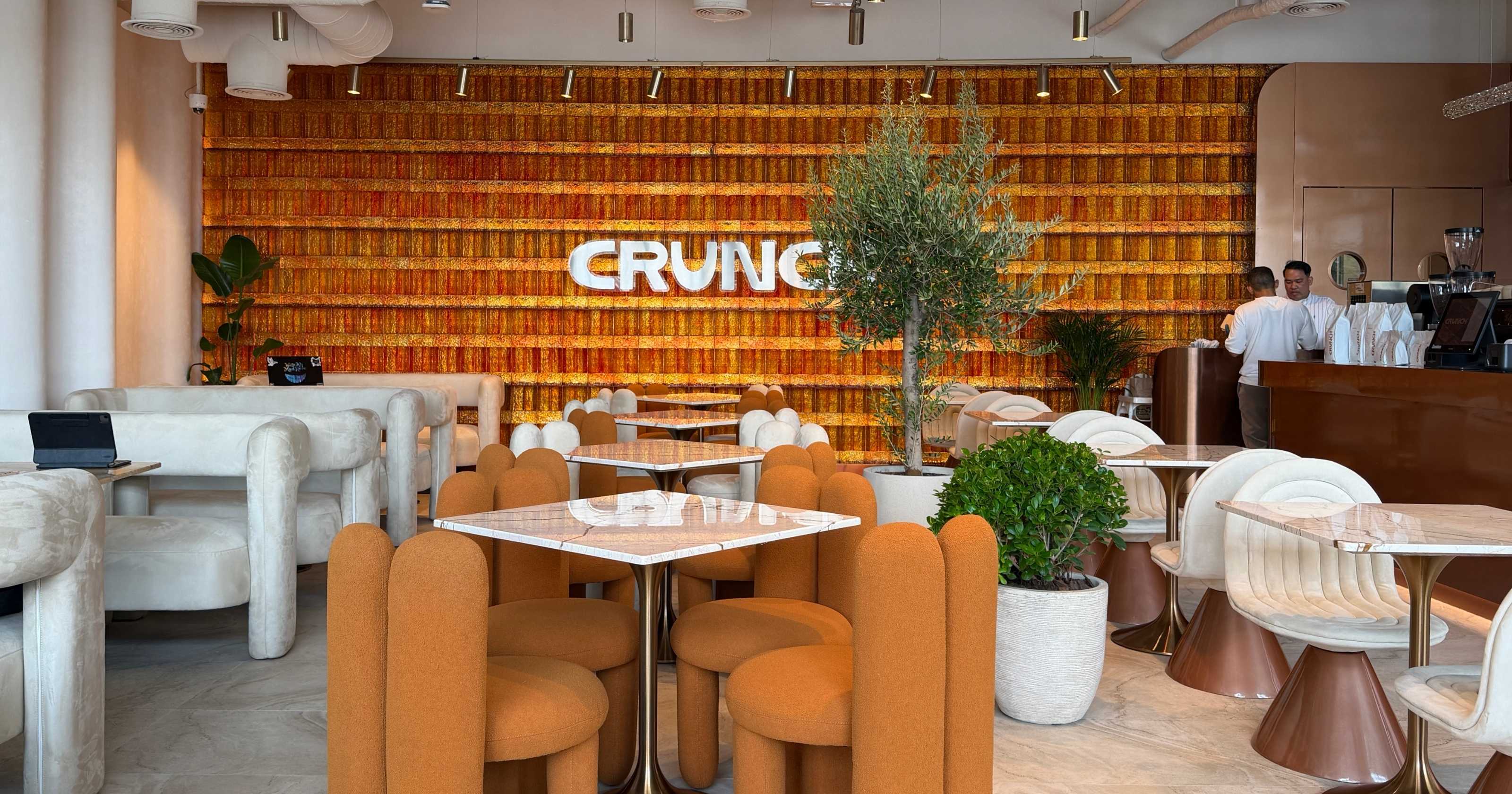 Crunch Dubai: Specialty coffee, bakery and all-day dining in Jumeirah