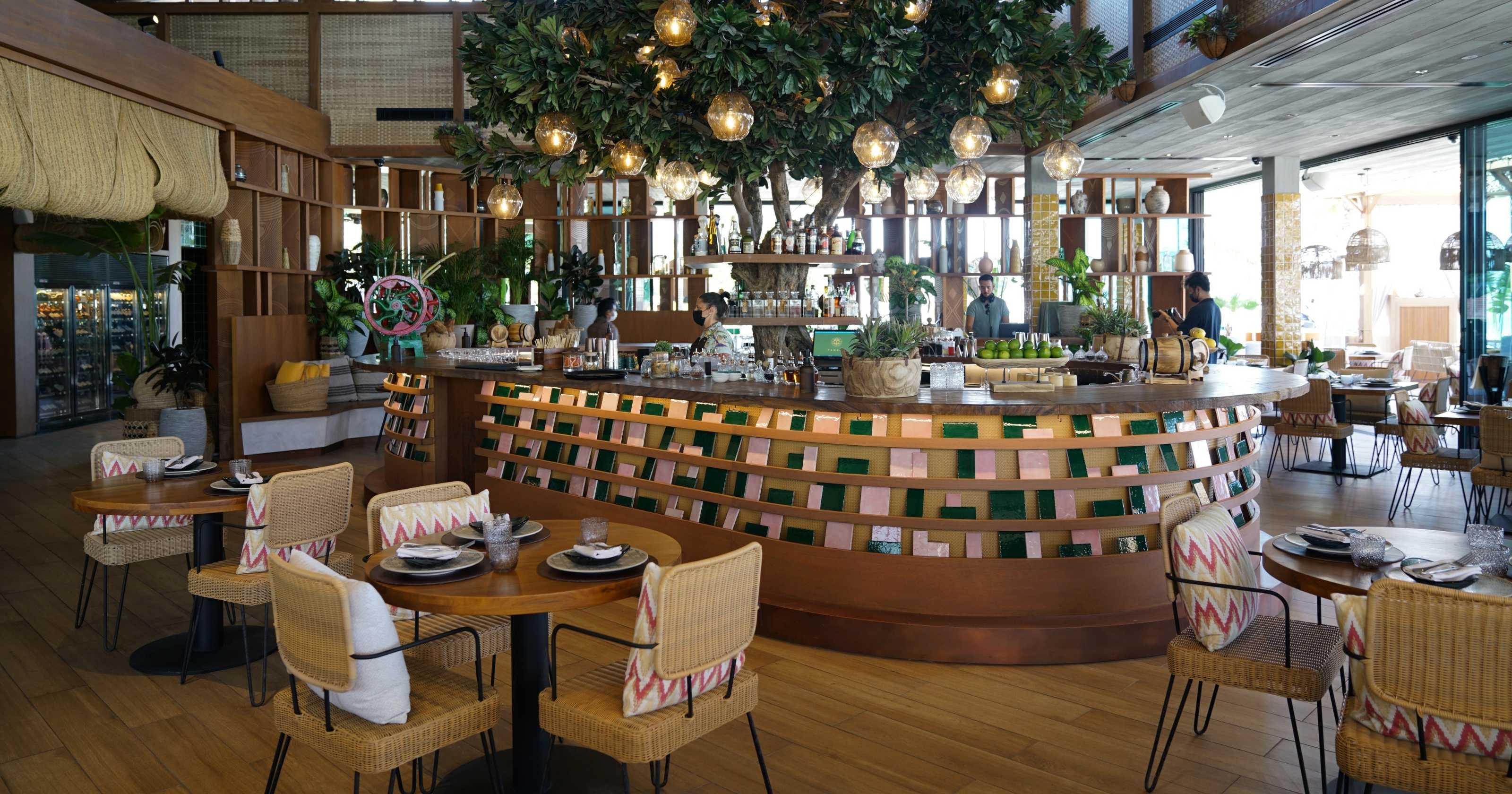 Tamoka: A stunning seaside bar and restaurant with Antillean flair
