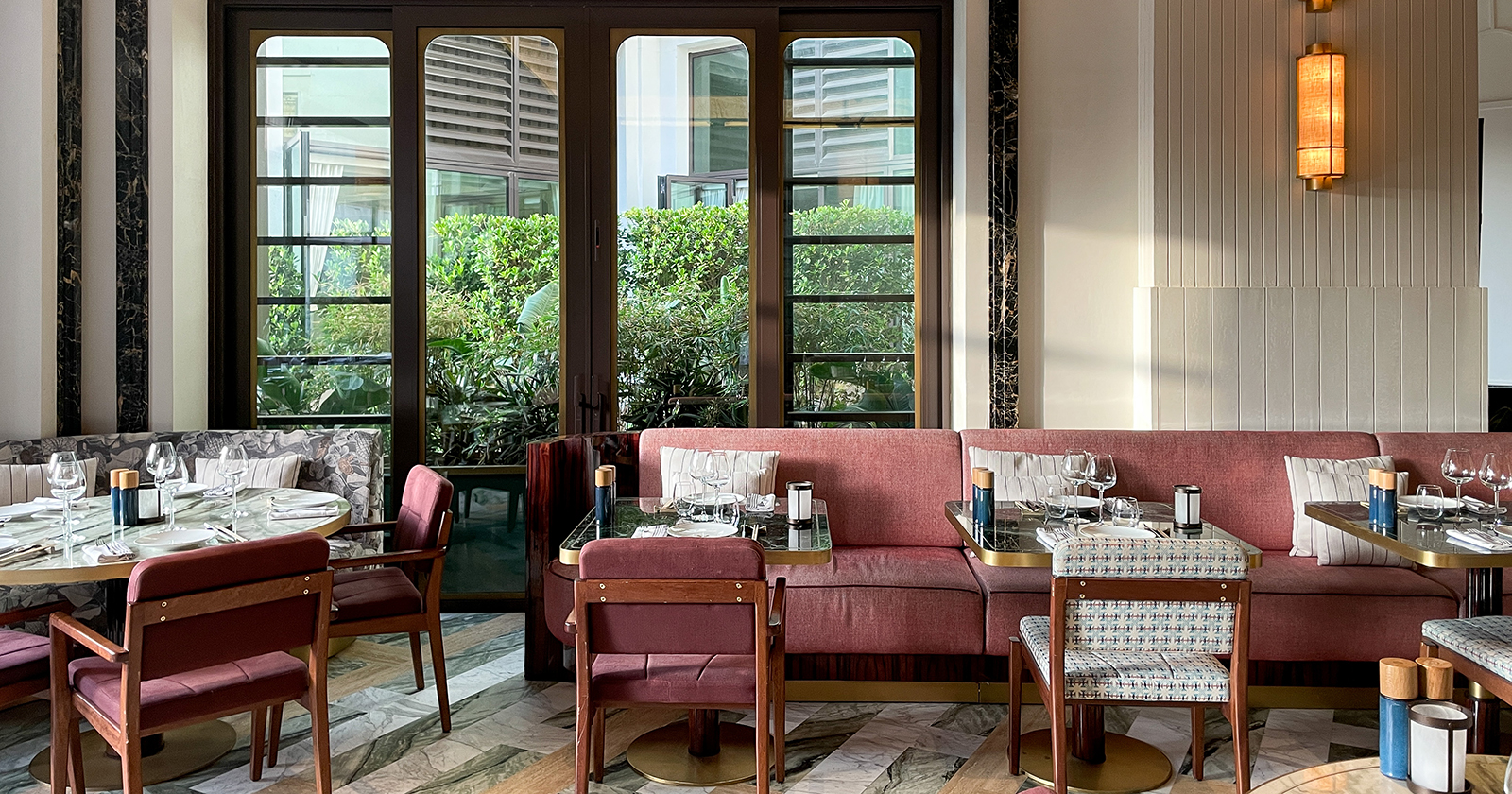 Beefbar: Upscale vibes, turtles, steak and more