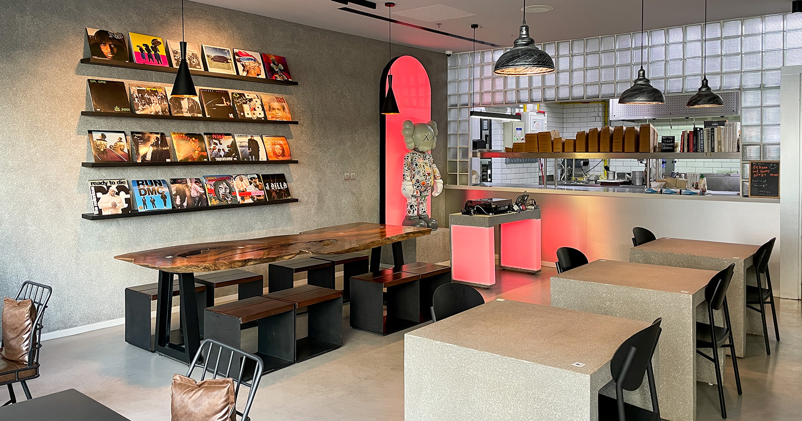 Lento: Artisanal smashed burgers by Chef Faisal