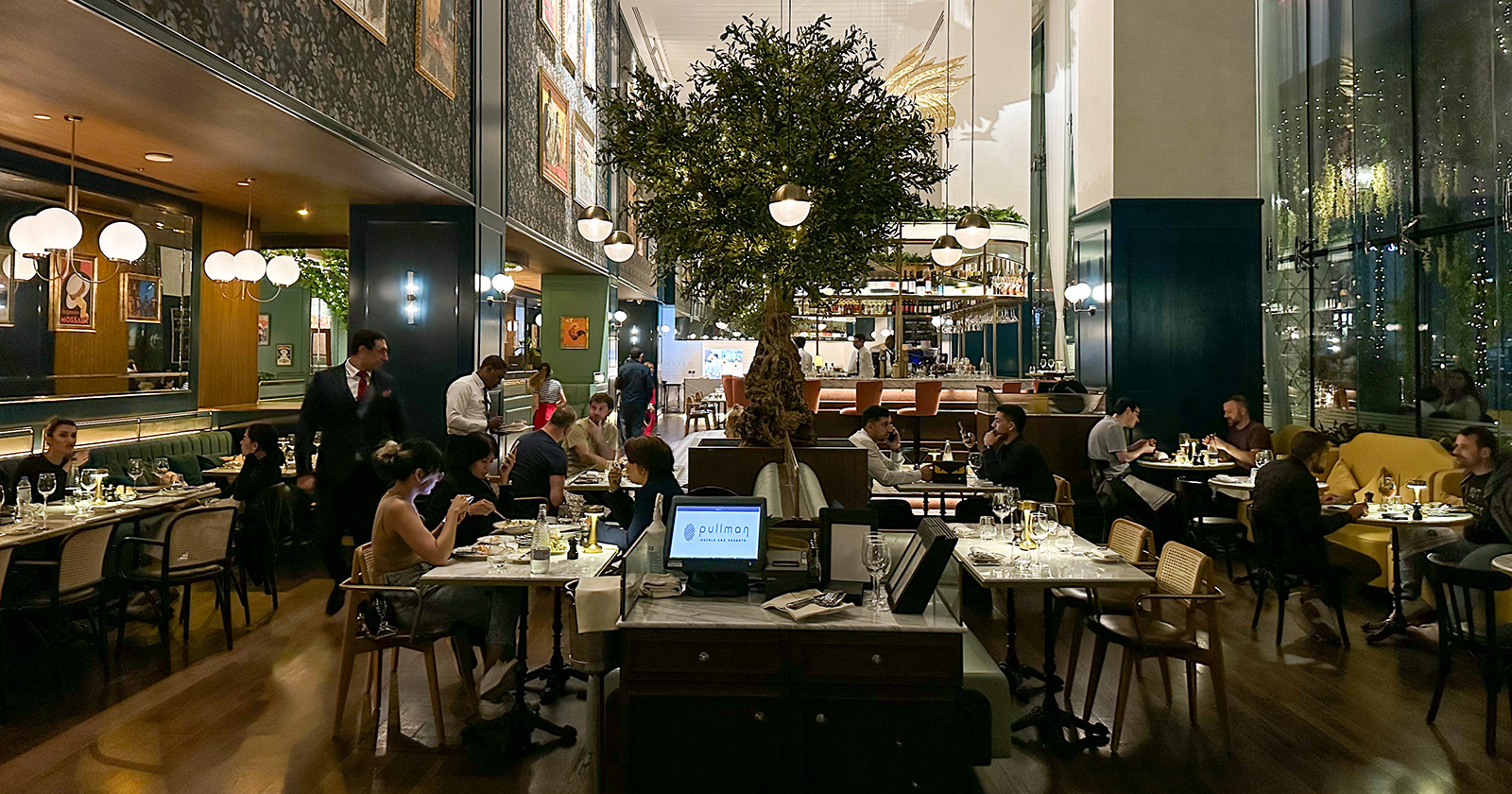 Couqley French Brasserie: Top notch steak frites in Business Bay