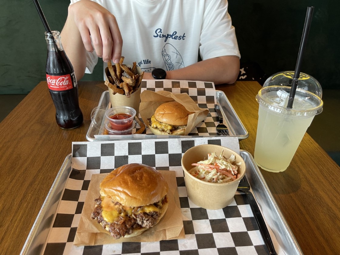 Eleven Green: A homegrown burger joint in Umm Suqeim