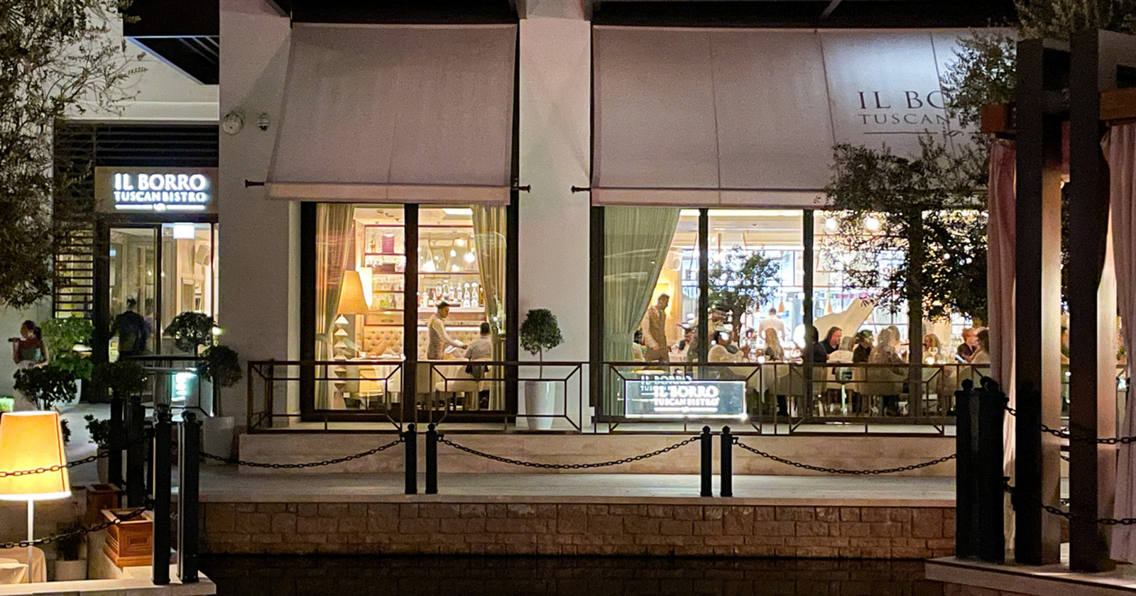 Il Borro Tuscan Bistro: Fancy Italian fare on a stunning turtle lagoon